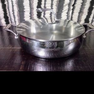 Tupperware Chef Series 6 qt pan